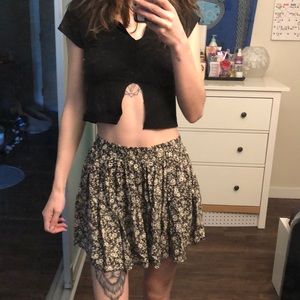 Brandy Melville flowy skirt